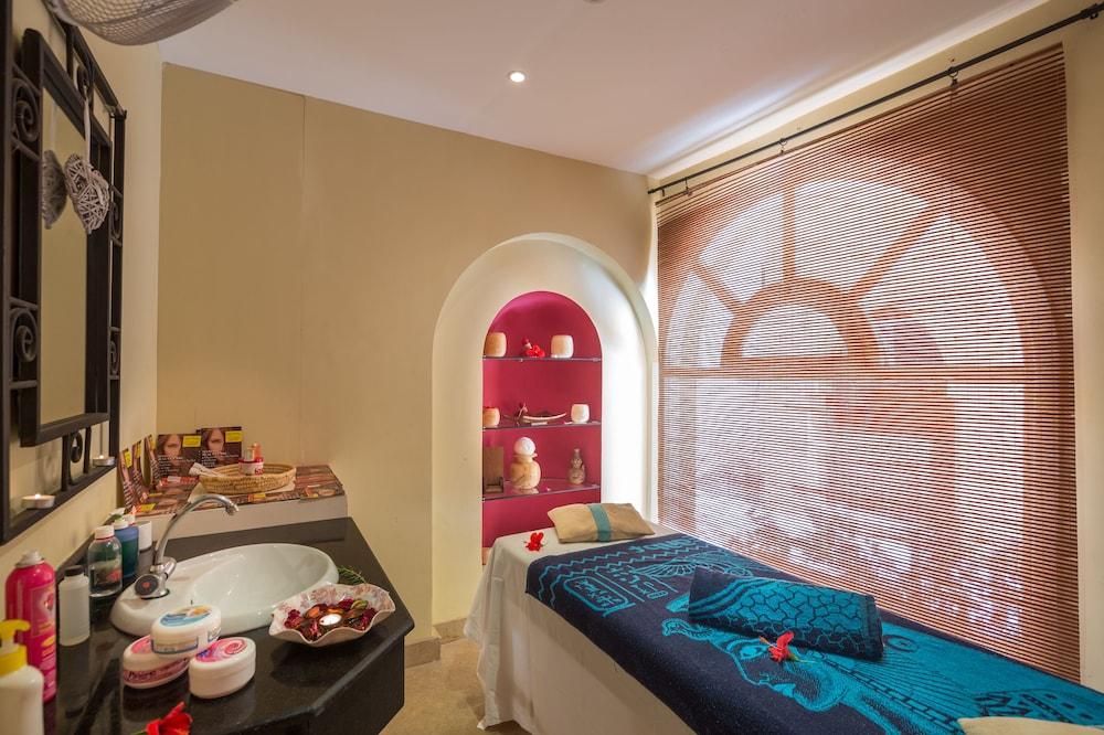 Captain'S Inn Hotel Hurghada Bagian luar foto