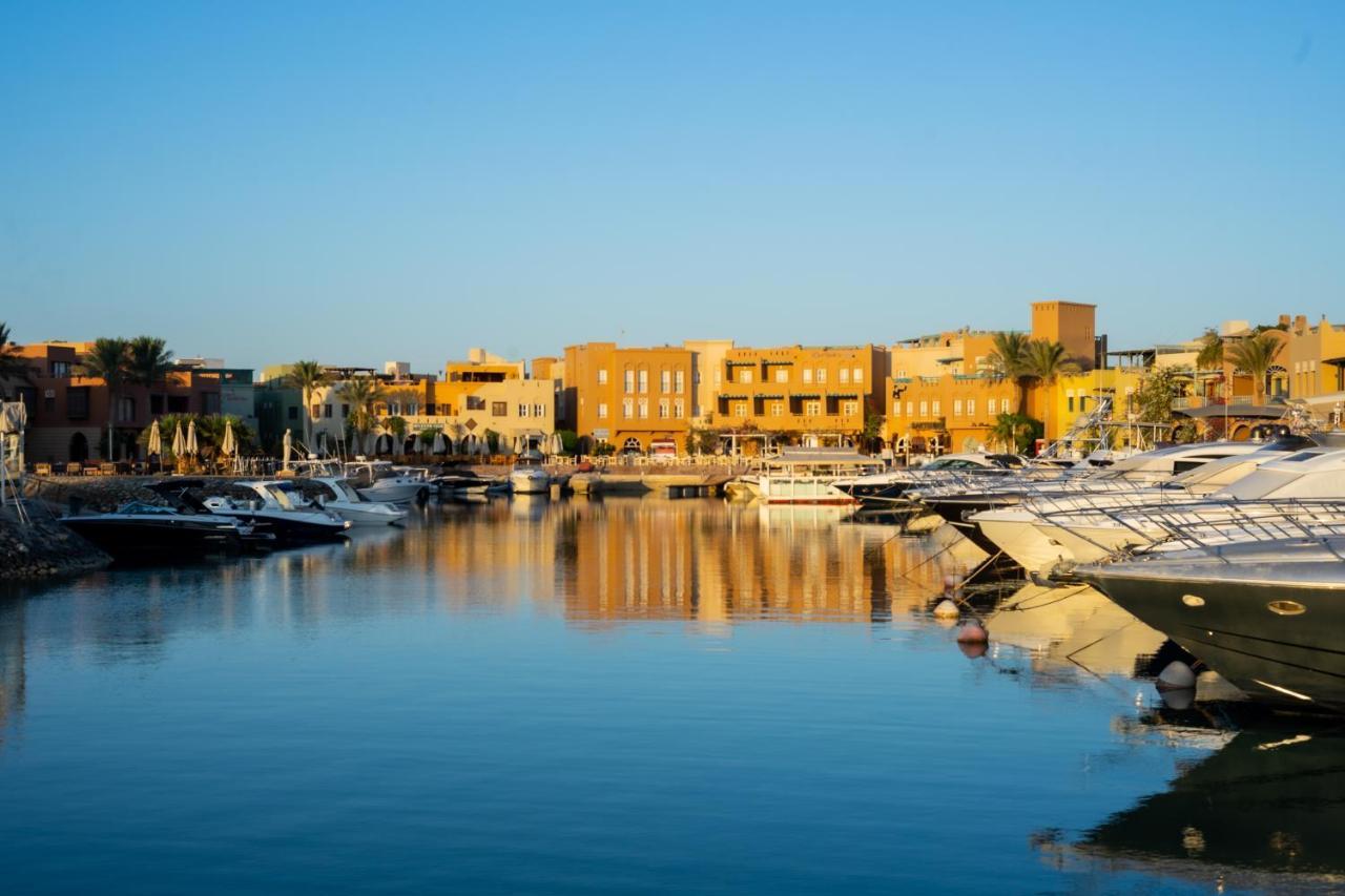 Captain'S Inn Hotel Hurghada Bagian luar foto